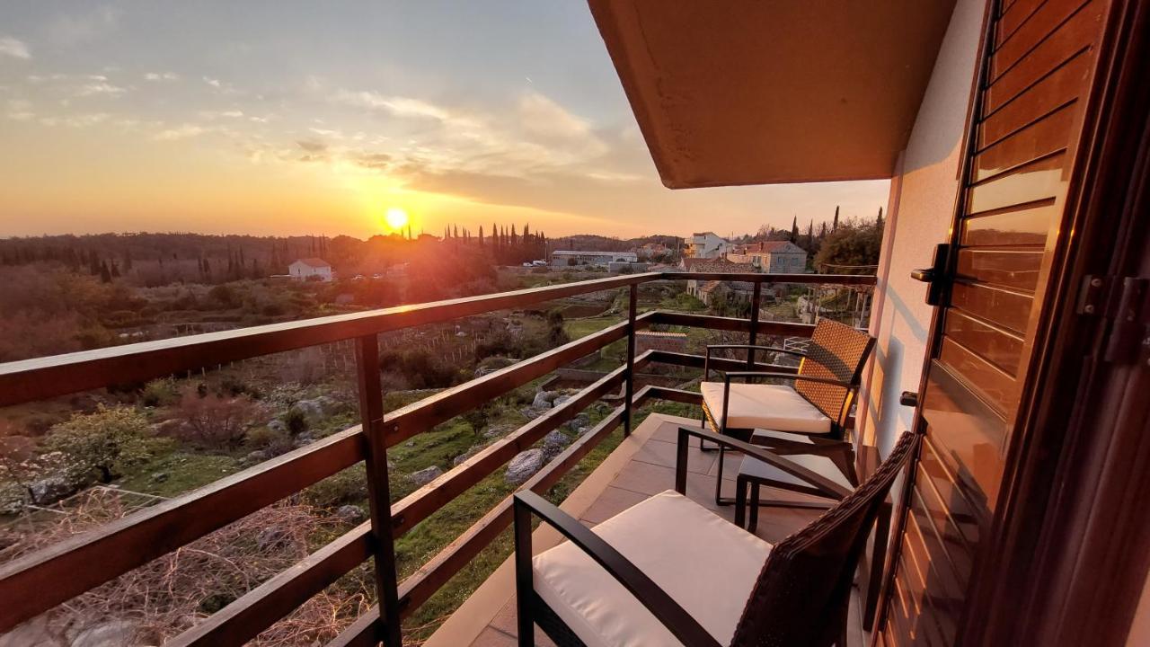 Appartamento Le Petit Čilipi Esterno foto