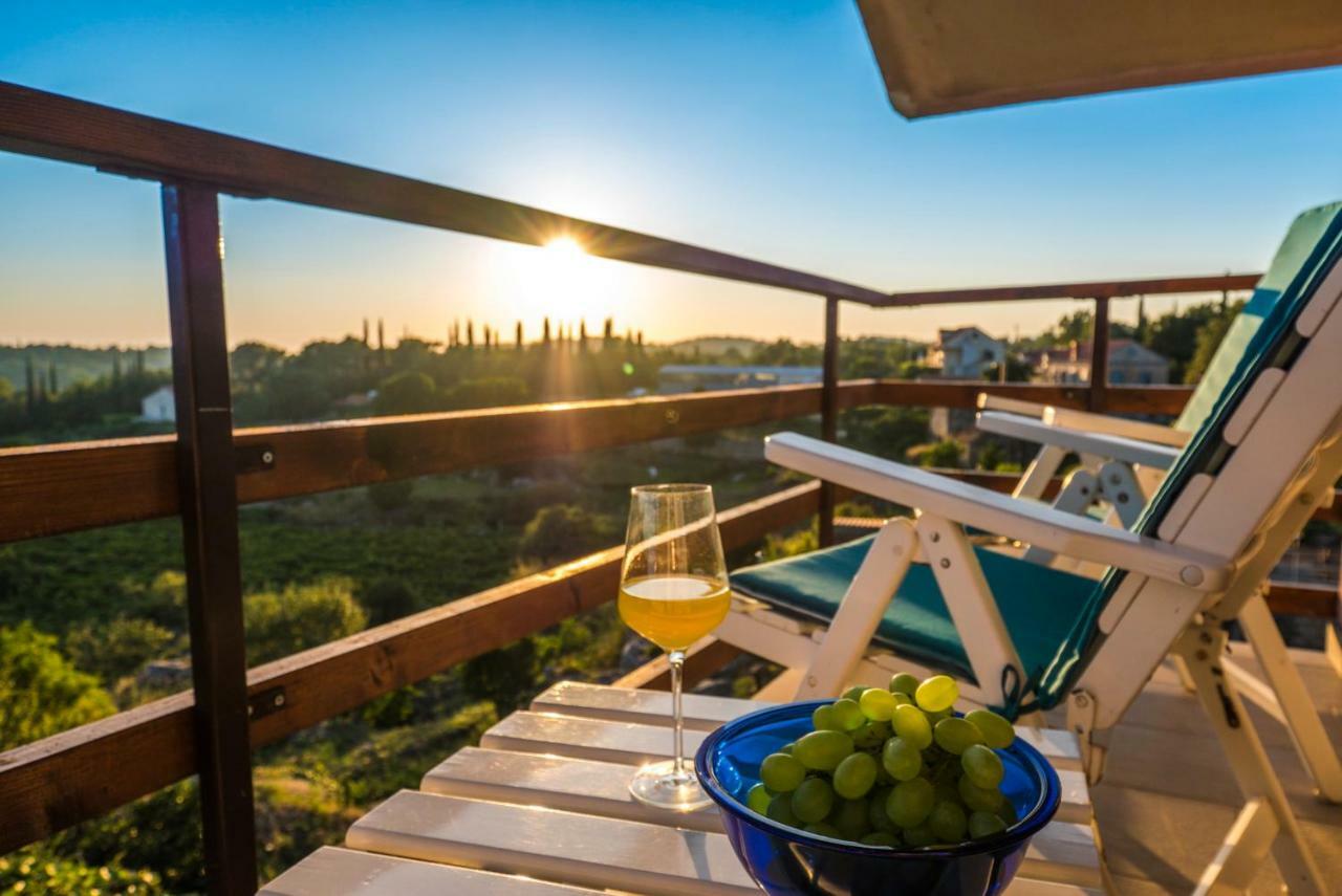 Appartamento Le Petit Čilipi Esterno foto