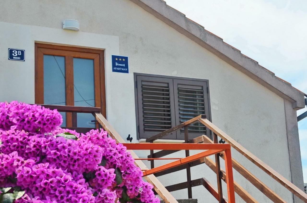 Appartamento Le Petit Čilipi Esterno foto